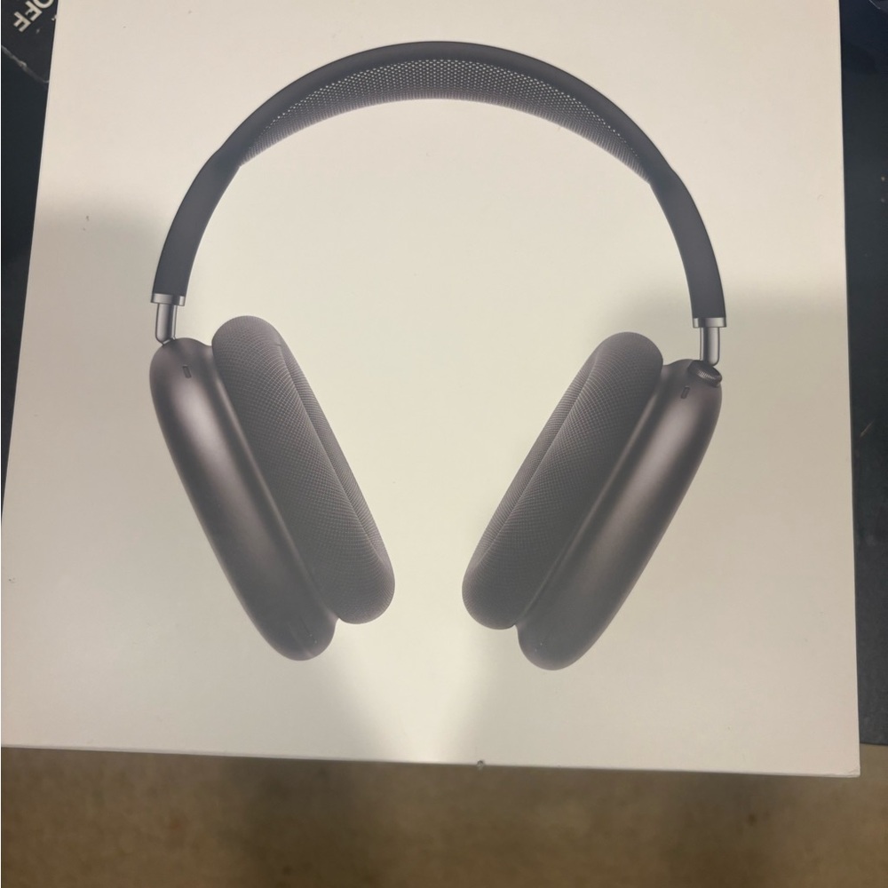 Apple Wireless Headphones in Dark Gray